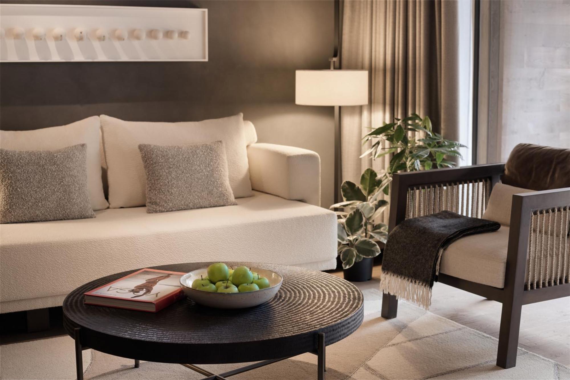 Family Room,1658869503:JPEG